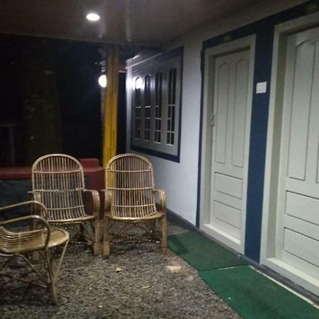 Green Garden Cottage Thekkady Bagian luar foto