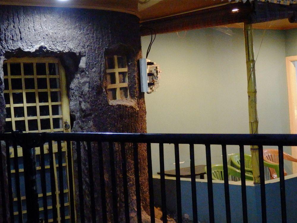 Green Garden Cottage Thekkady Bagian luar foto