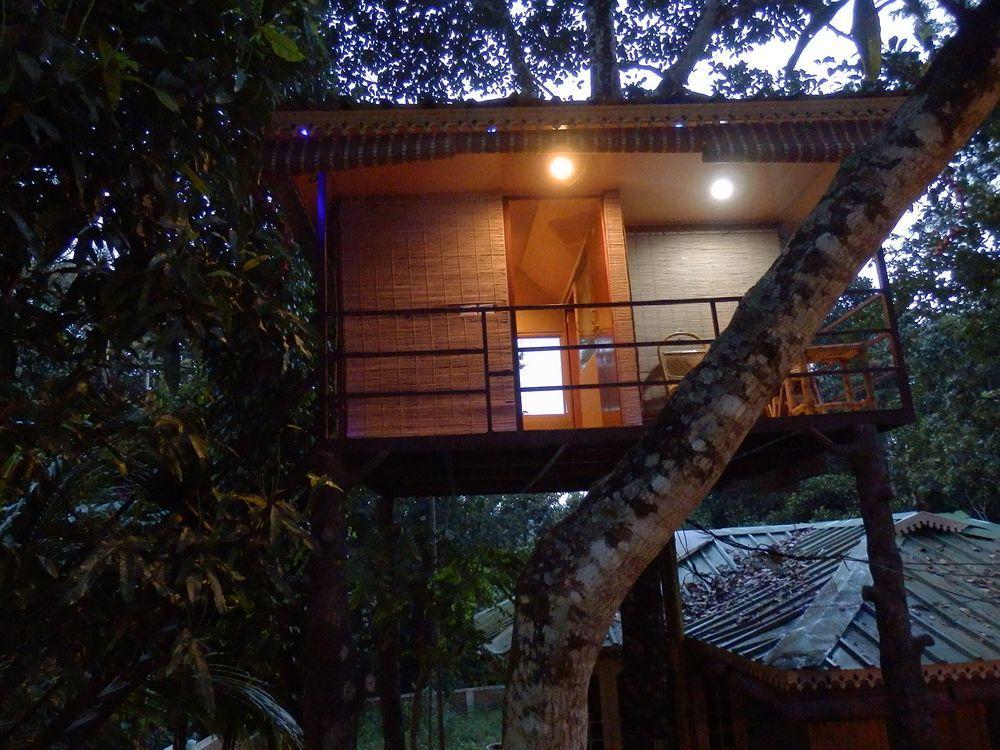 Green Garden Cottage Thekkady Bagian luar foto
