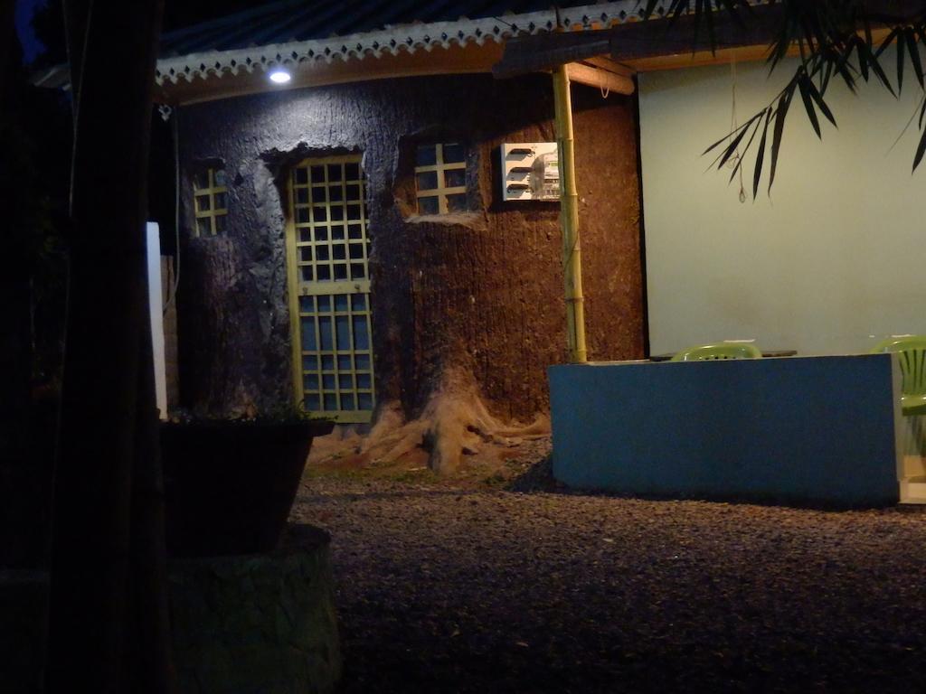 Green Garden Cottage Thekkady Bagian luar foto