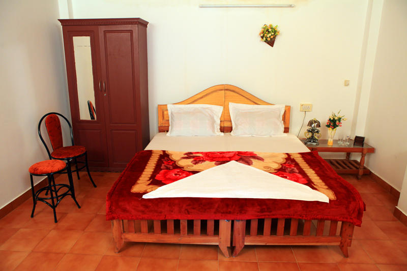 Green Garden Cottage Thekkady Bagian luar foto